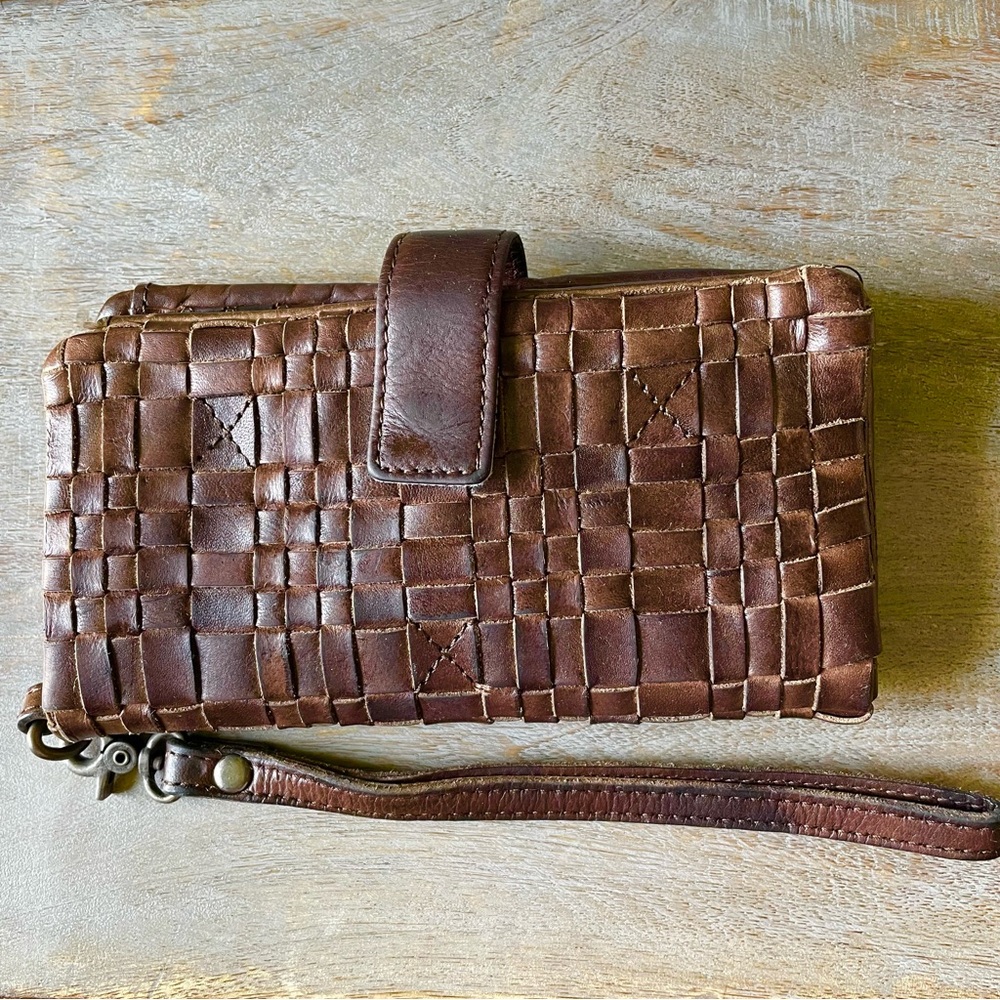 Valenca brown woven soft leather wallet